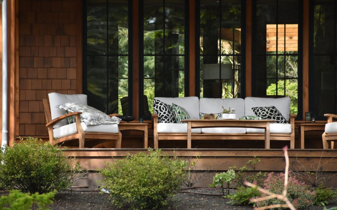 CREATING THE PERFECT AROMATIC PATIO