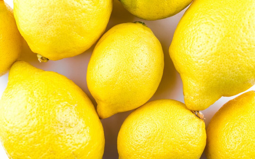 THE ZESTY DELIGHT OF LEMON ESSENTIAL OIL